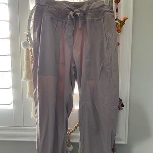 Lululemon dance studio crop